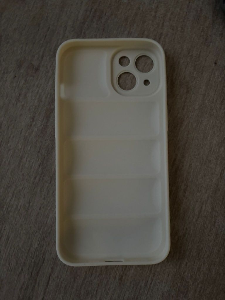 Pack de 3 capas Iphone 14/13 Novas - 10€