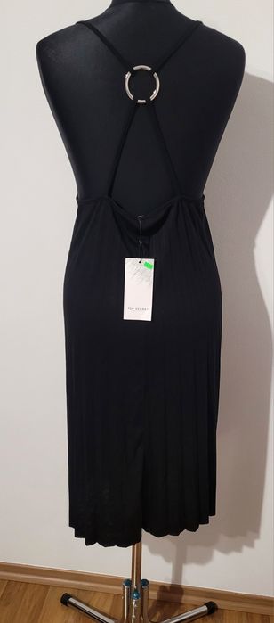 Nowa cudowna plisowana sukienka trapezowa midi na ramiączkach rozm. 42