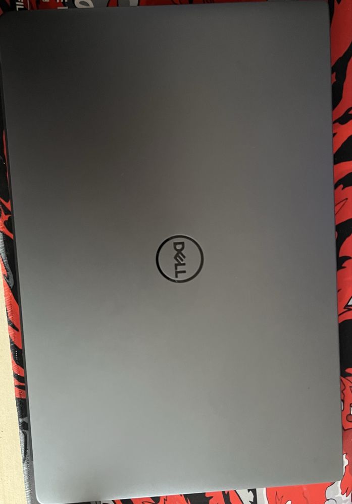Ноутбук DELL vostro 5590