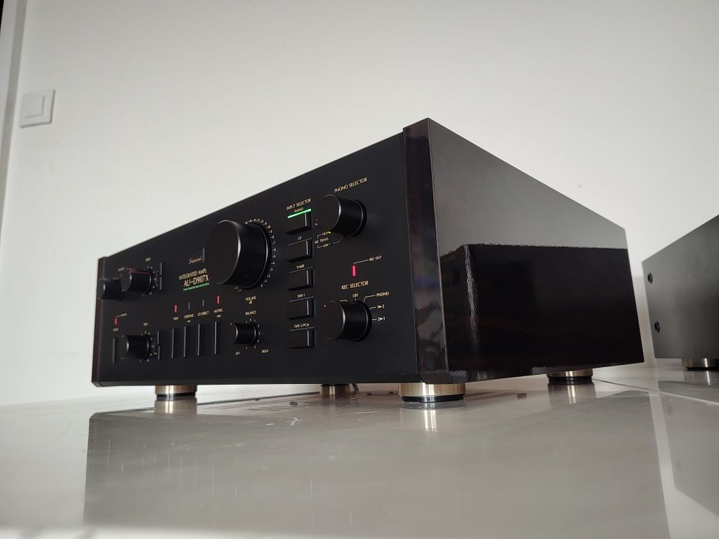 Sansui AU-D907X , stan kolekcjonerski . Wzmacniacz . TOP . Aktualne