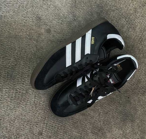 Czarne buty Adidasa 40