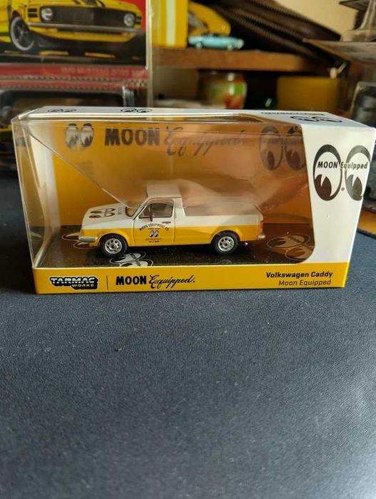 Tarmac Works - Volkswagen Caddy Moon Eyes