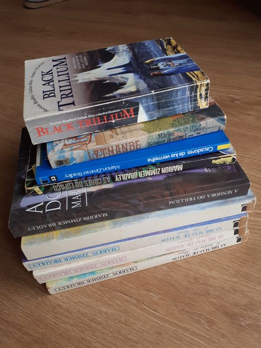 Livros de Marion Zimmer Bradley