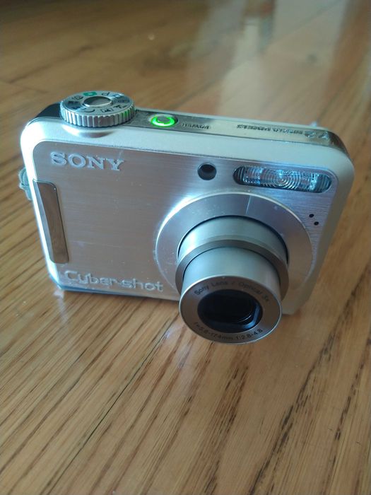 Sony Cyber-Shot DSC S-700
