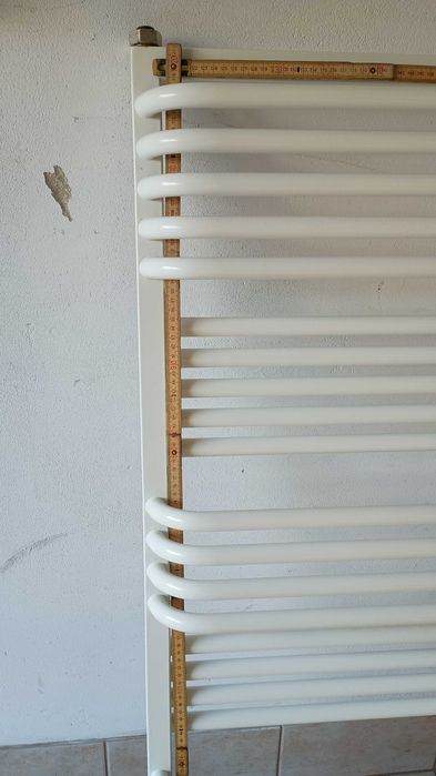 Grzejnik łazienkowy + grzałka elektryczna z termostatem