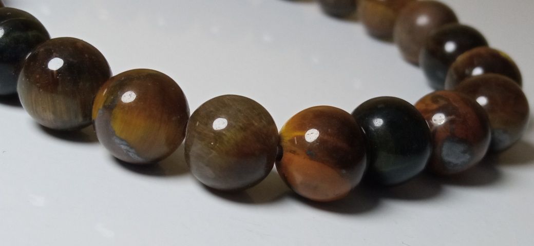 Браслет на руку из камней  Tiger eye Carnelian Amethyst Тигриный глаз