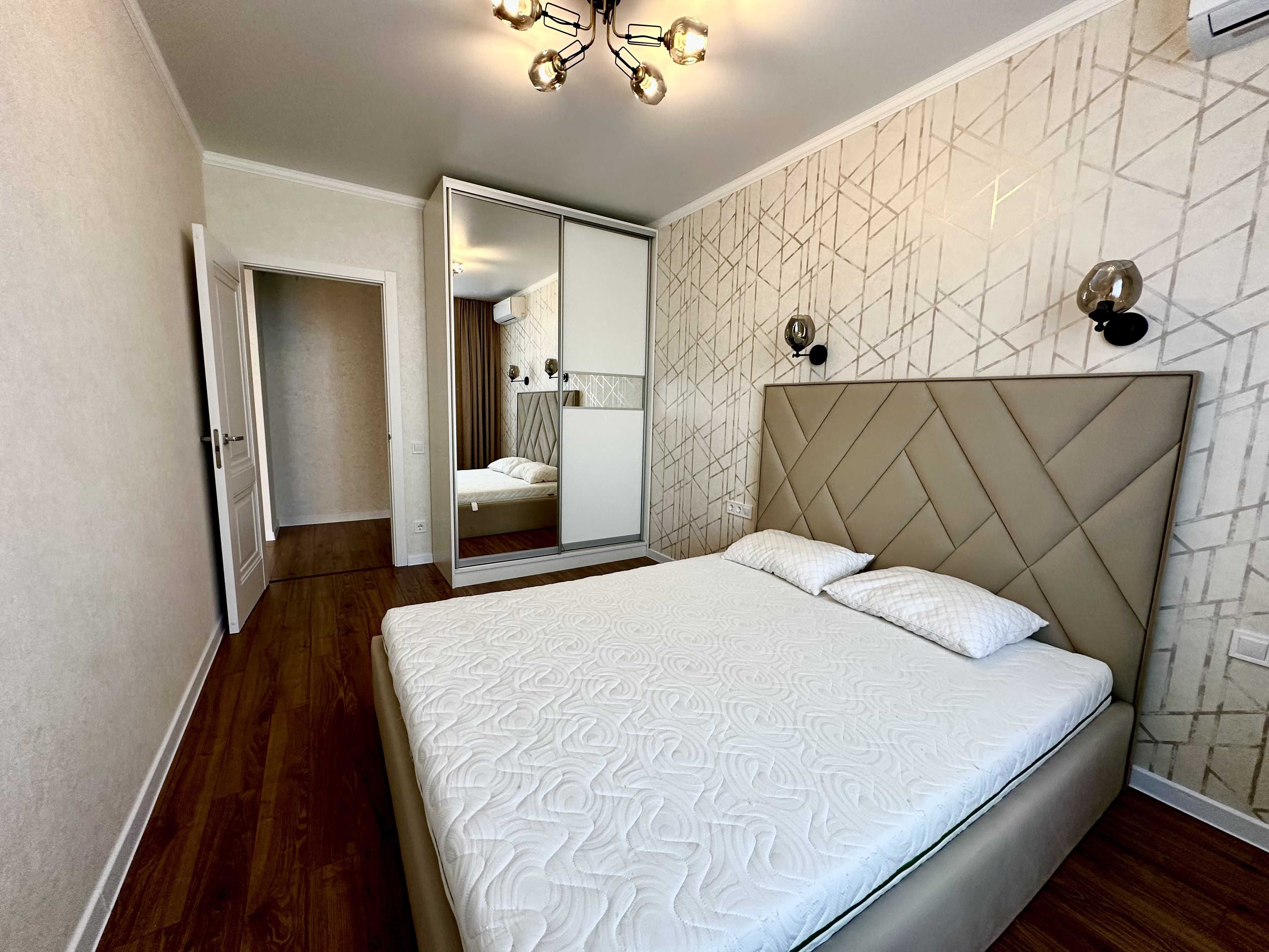 Продам 3 комн. квартиру с супер ремонтом в ЖК Дмитриевский на Таирово
