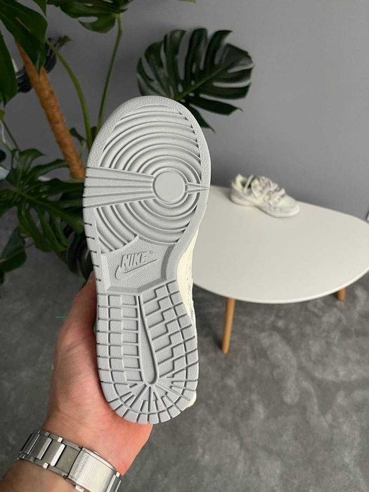 Кросівки Nike SB x Louis Vuitton White Grey найк данк луі віттон сірі