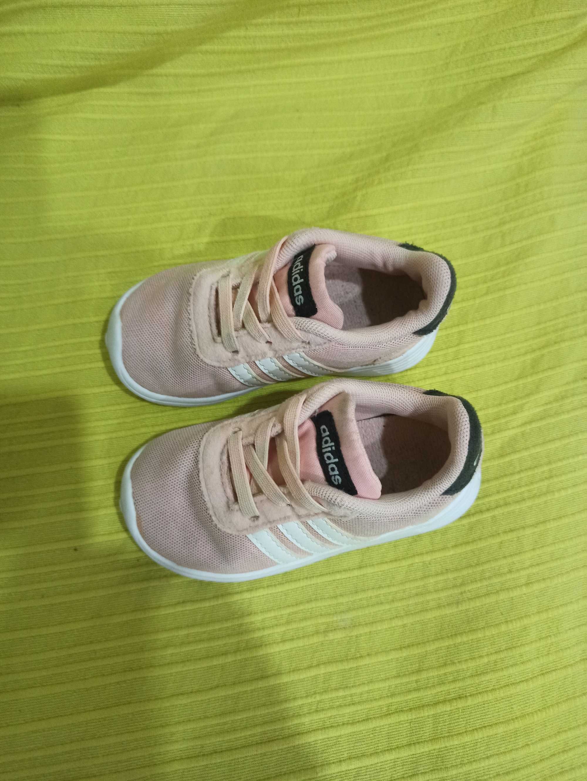 Tênis adidas menina tamanho 22