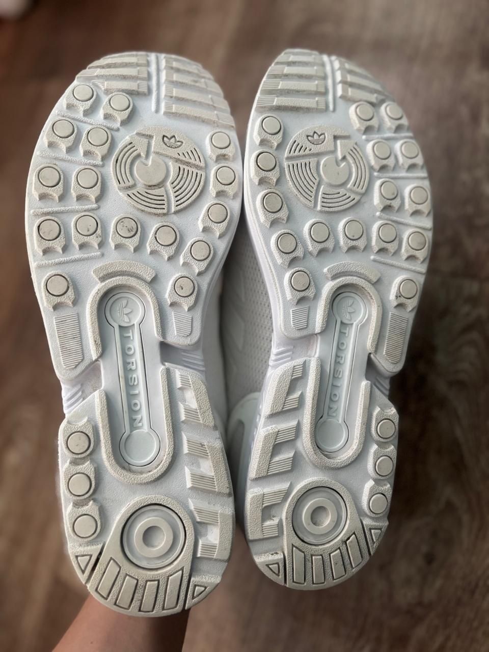 Кроссовки adidas torsion