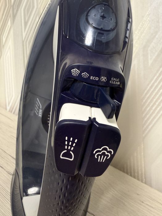 праска philips power life 2400w