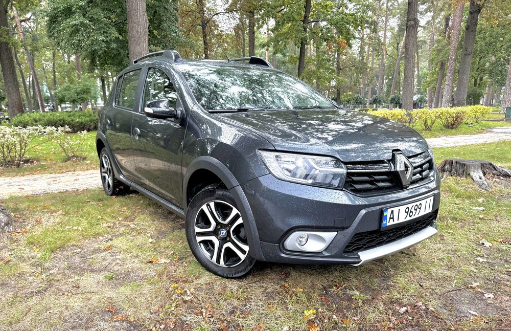 Renault Sandero Stepway 2020 року, кросовер