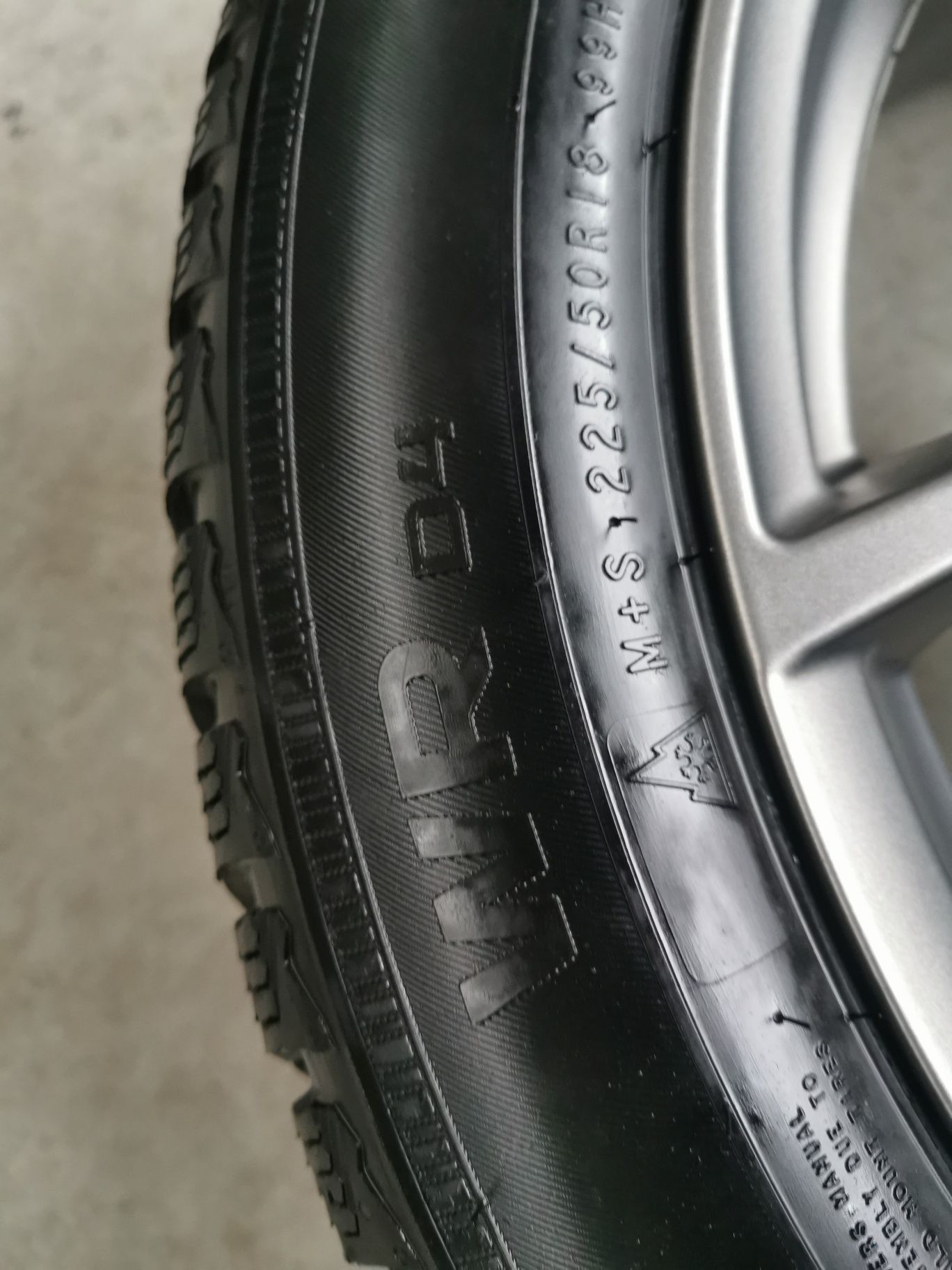 Opony Nokian WR D4 225/50 R18
