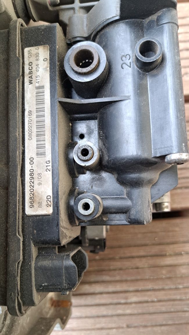Kompresor, sprężarka tylnego zawieszenia citroën c4 grand picasso.