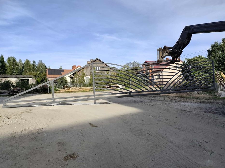 Brama rozsuwana, przesuwana