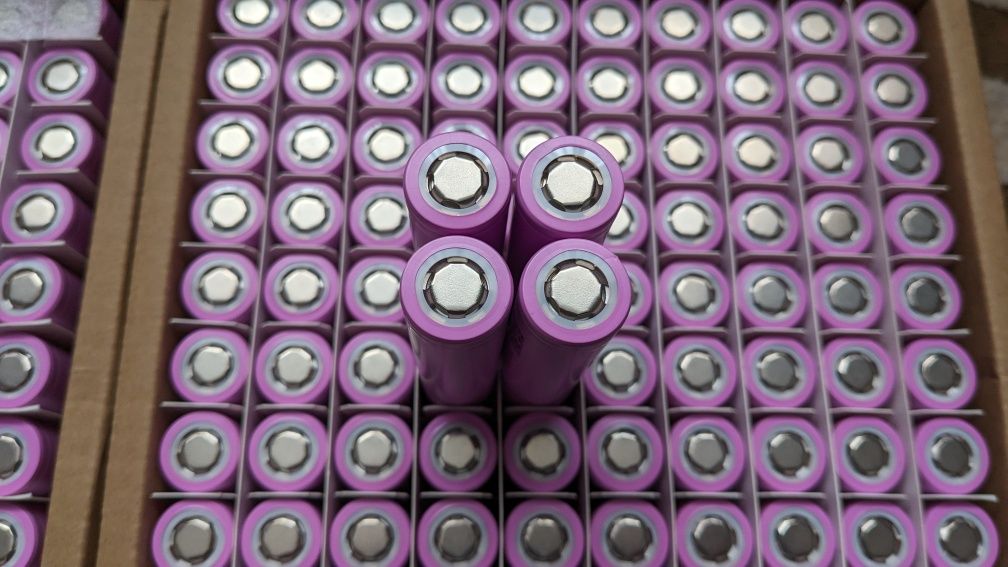 Елементи оригінал DMEGC 18650 26Е  Li-ion 2700mAh 5C