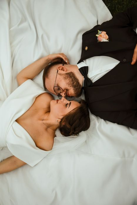 Fotograf + video 5600 zł / 900 zdjęć + film 90 min kamerzysta