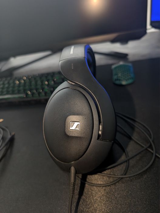 Sennheiser 620s - простір в закритих навушниках