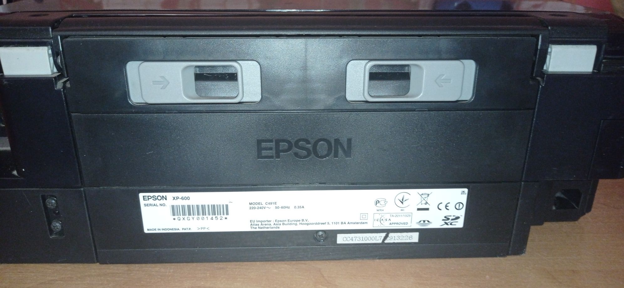 EPSON принтер в рабочем состоянии.