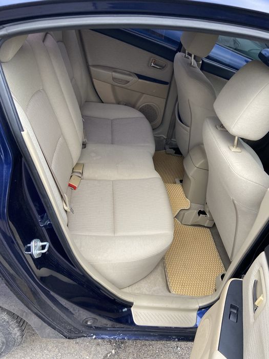 Автомобіль Mazda _ 3