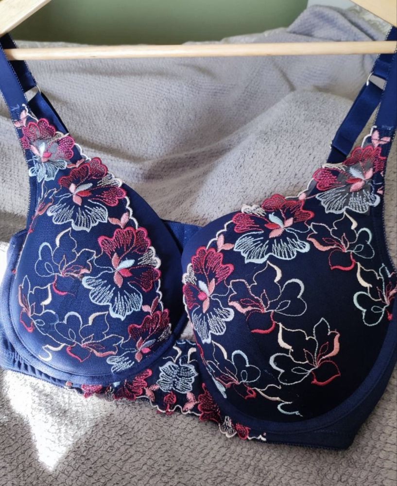 Stanik 36F duży rozmiar plus size granatowy koronka