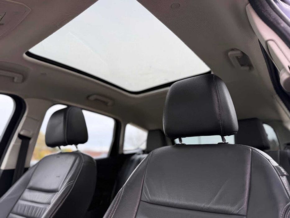 Ford C-Max Hybrid SEL      2016