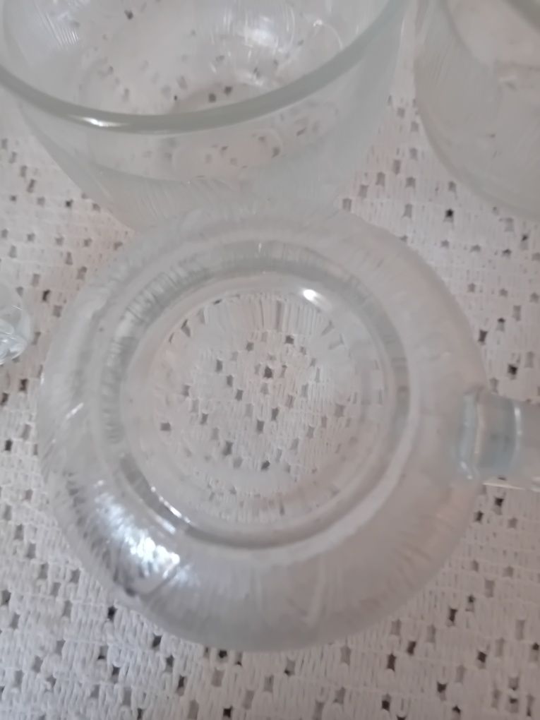 8 szklanek z uchem