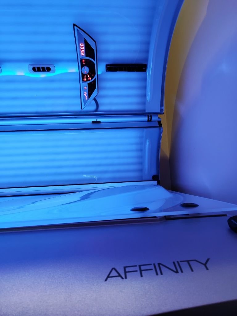 Solarium Ergoline Affinity 600 - idealny stan + lampy