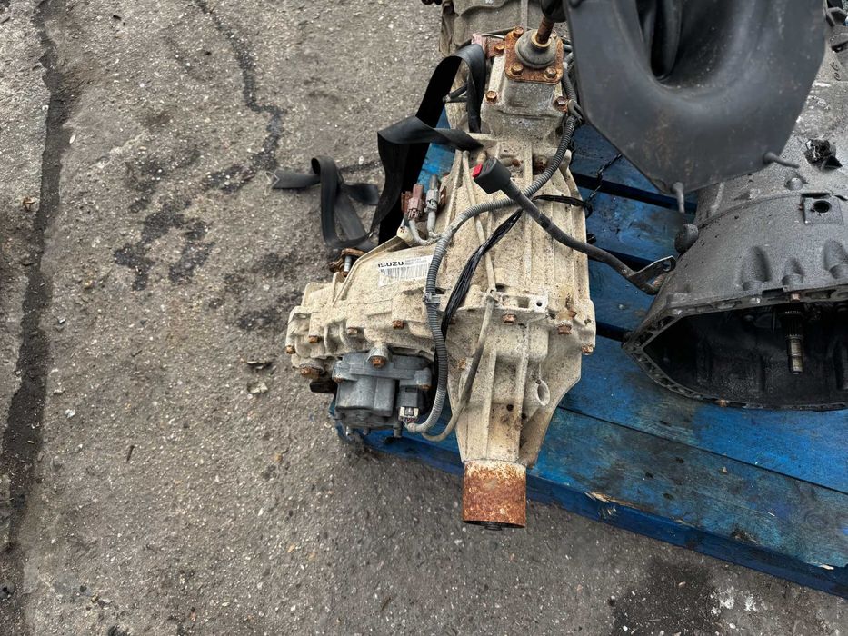 skrzynia biegów isuzu d-max 2.5d 15r. biturbo euro 5