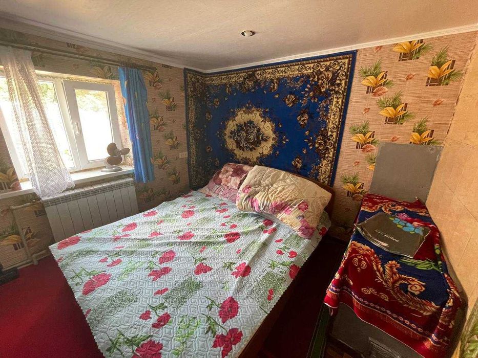 В продажу гарний будинок на околиці міста за доступну ціну