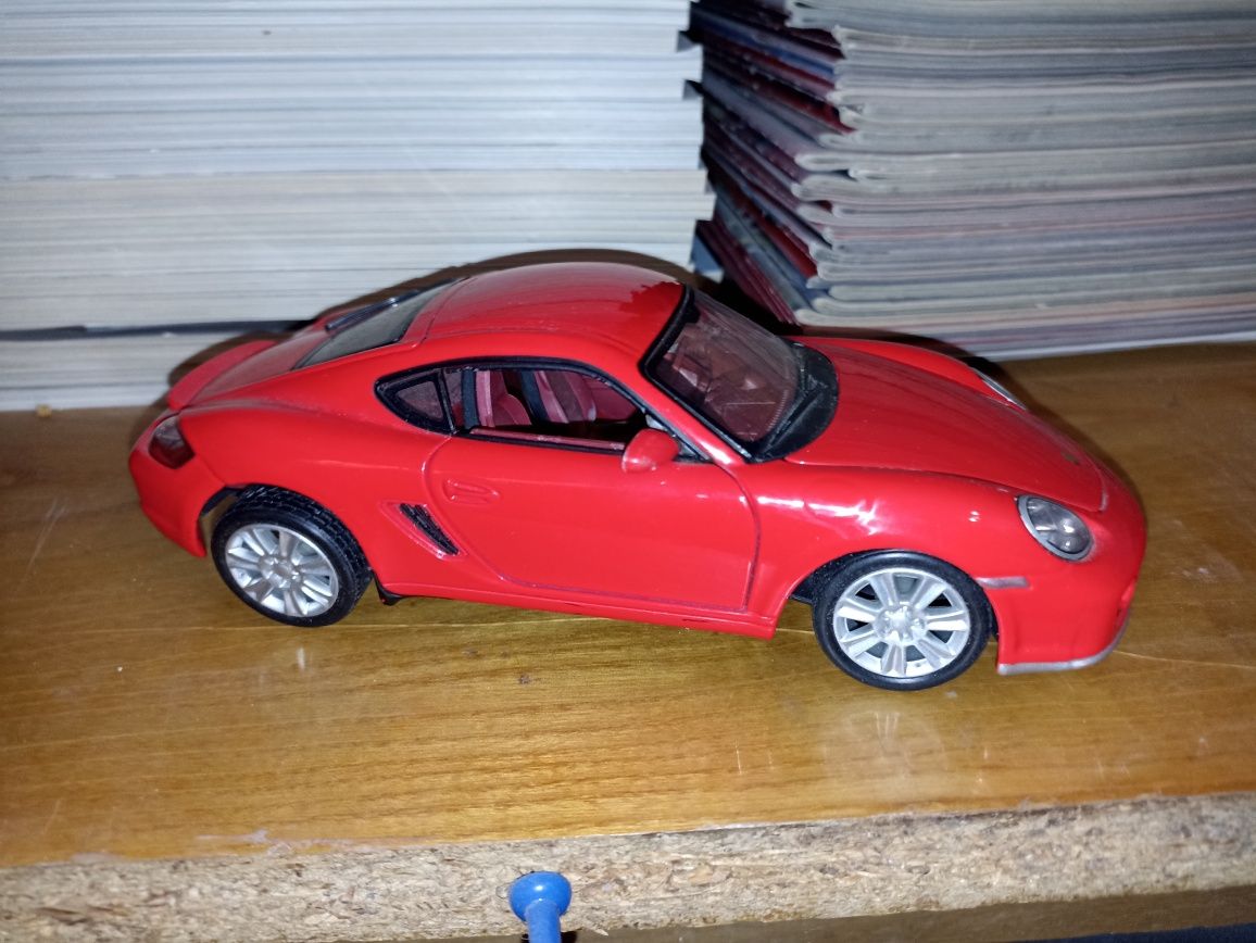 Model samochodu Porsche Cayman 1:24