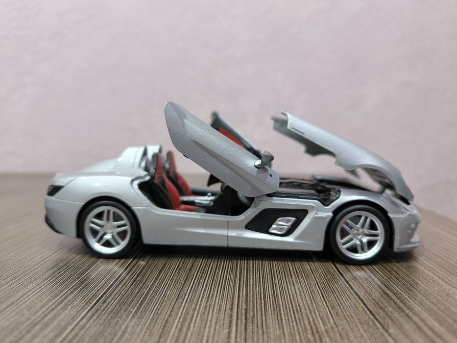 Металева модель Mercedes-Benz SLR McLaren 1:24 "Автопром"