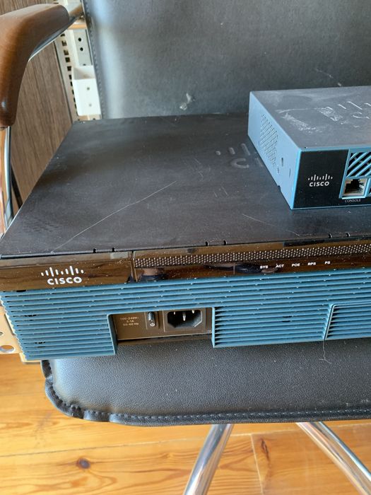 Продам маршрутизатор Cisco 2911
