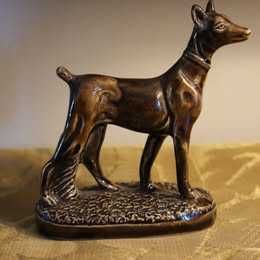 Cão ,em  faiança das Caldas da Rainha