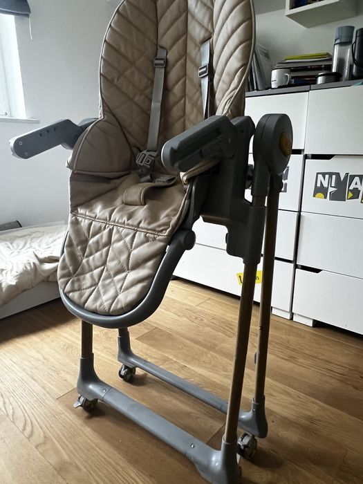 Krzeselko do karmienia Kinderkraft na kółkach POLECAM
