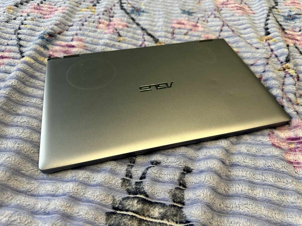 Ноутбук Asus ZenBook Flip 14 Q406DA сенсорный экран