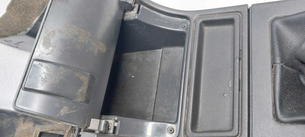 Peugeot 205 Mk2 Fase 2 Consola Central Tablier Interior Cinzento