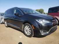 Chrysler Pacifica Chrysler Pacifica ! 3.6l ! Import USA ! Niski koszt naprawy !