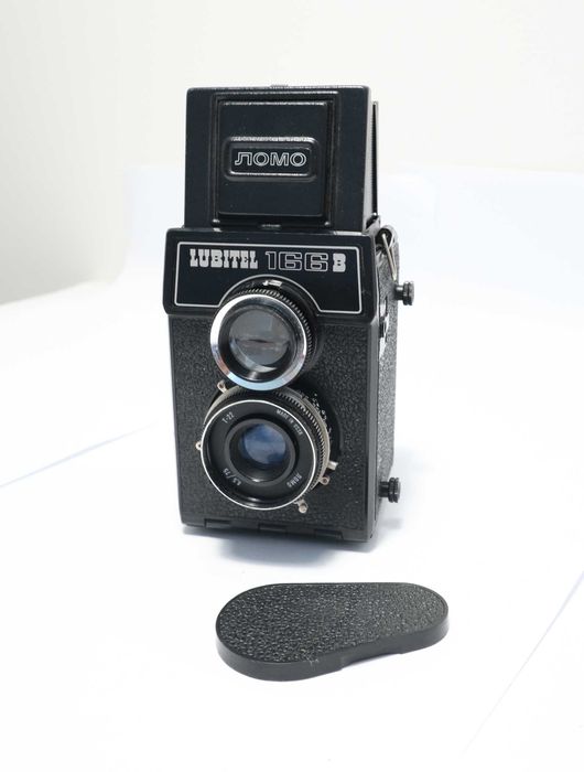 Aparat analogowy LUBITEL 166B i aparat SMIENA 8M