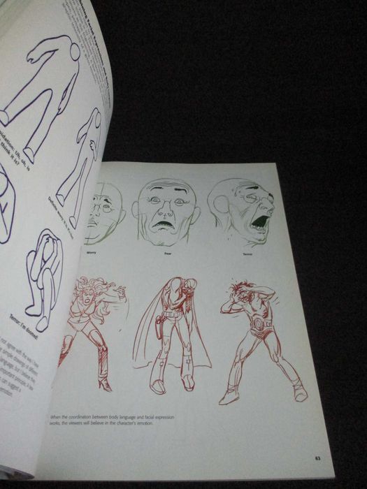 Livro SuperHeroes Joe Kubert's Wonderful World of Comics