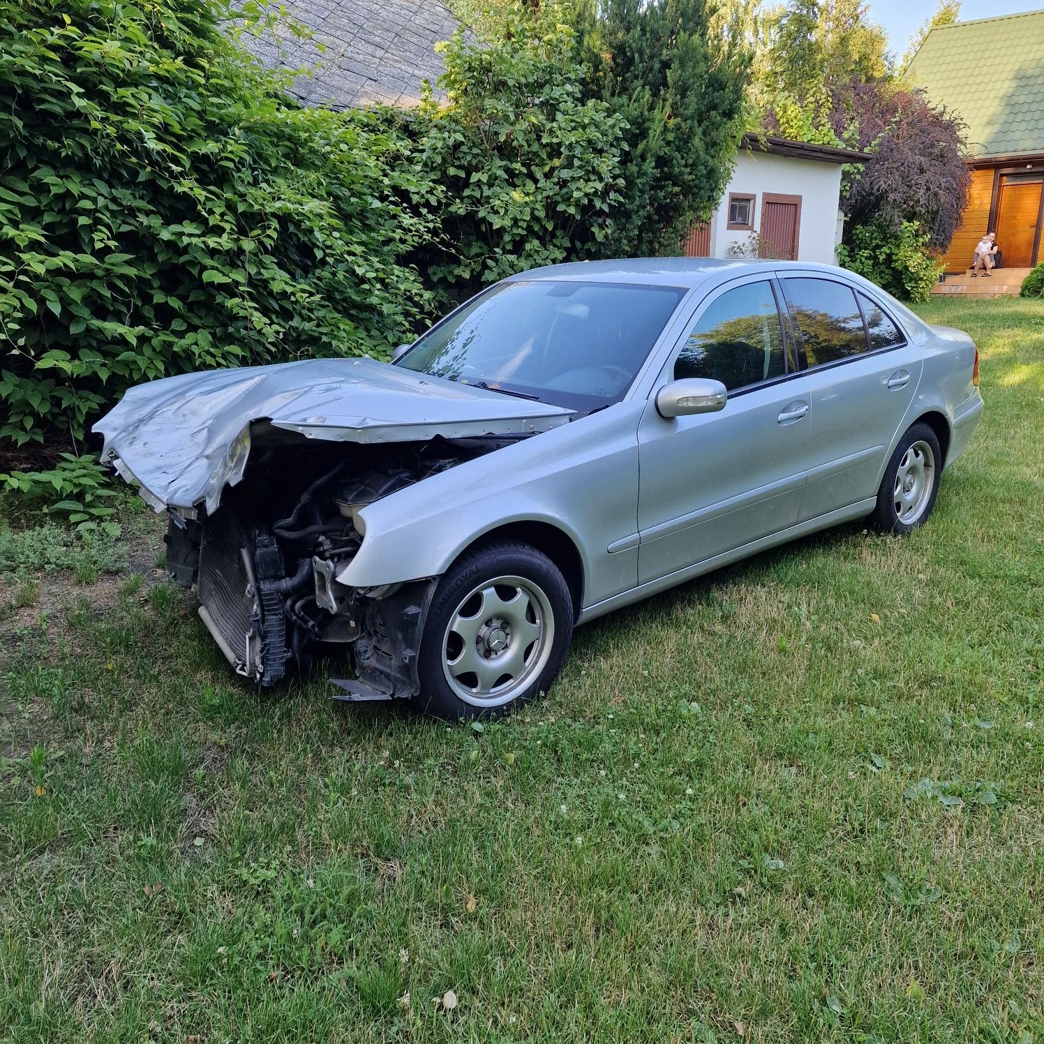 Mercedes w211 E200 kompressor na części.