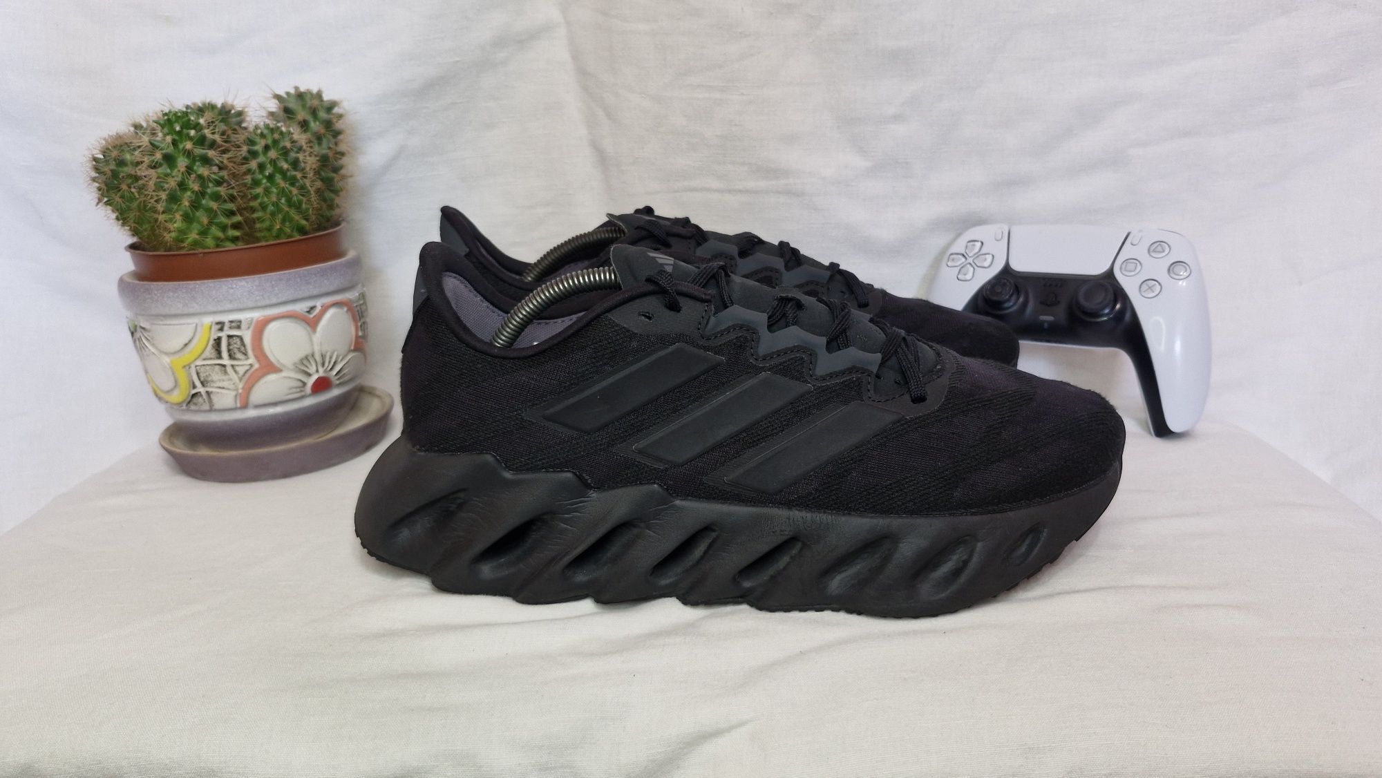 Бігові кросівки Adidas Switch FWD.Розмір 43
