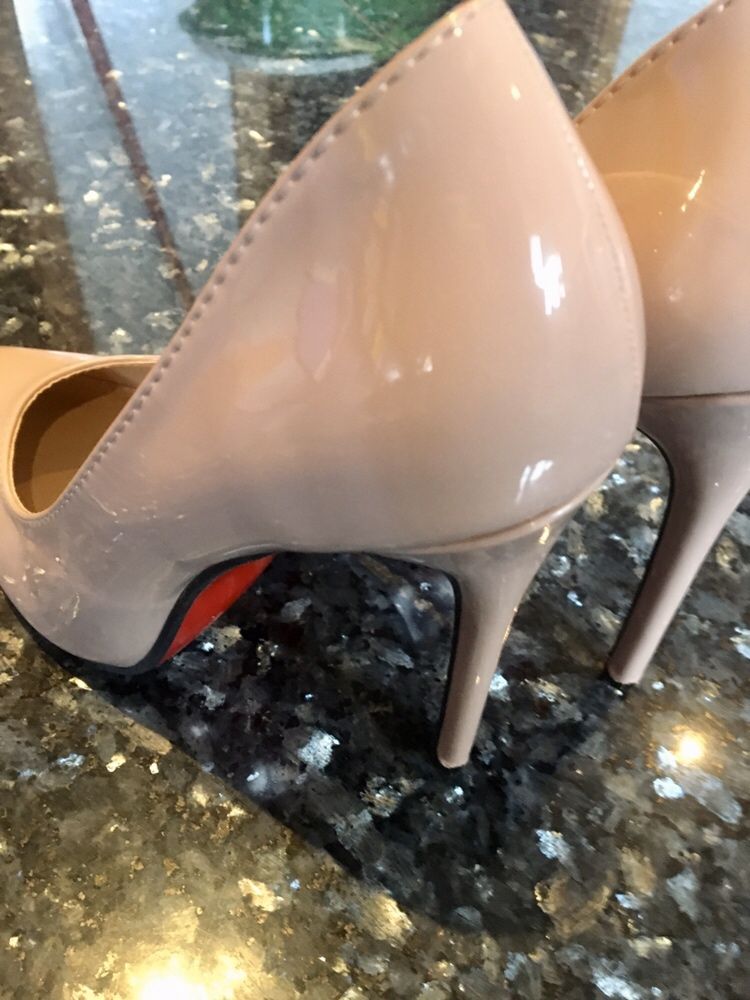 Stiletto Novo cor nude