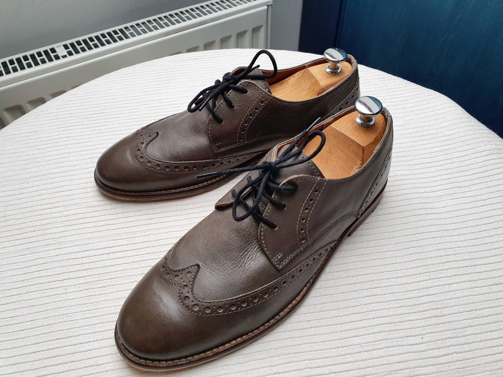 KG Kurt Geiger klasyczne buty brogsy roz. 41
