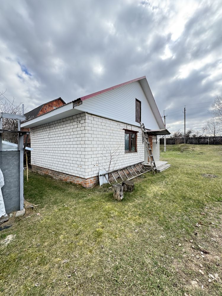 Продам  базу, 40 сот ! Виробничі , складські та офісні приміщення