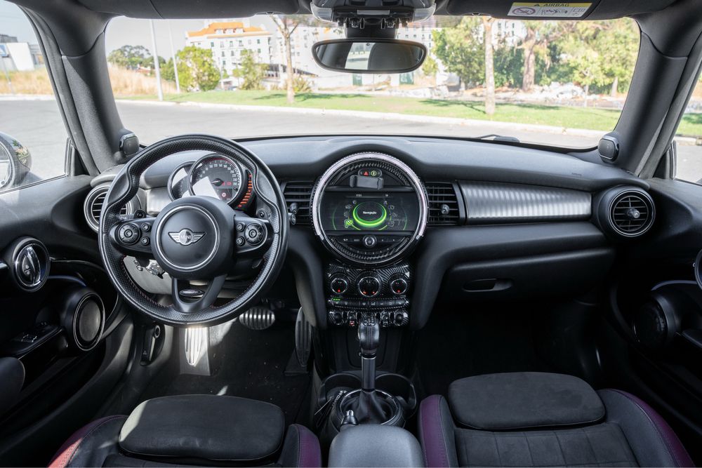 Mini cooper John cooper works com escape Pro Mini, impecavel