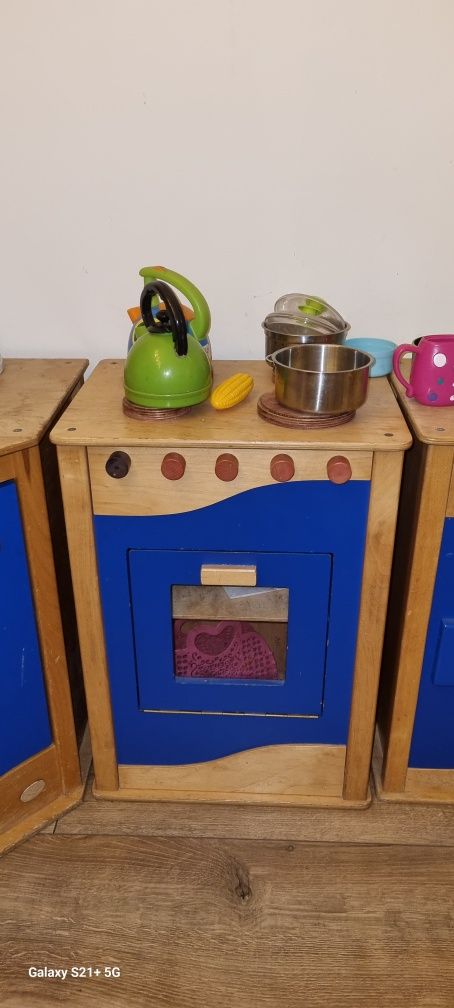 Drewniane meble kuchenne dla dzieci