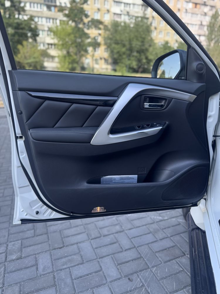 Mitsubishi Pajero Sport 2017р.в.