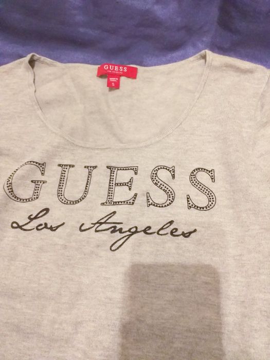 Sweter Guess S 36 szary duży dekolt napis cekiny