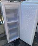 Sprzedam Zamrażarkę Beko Frost-Free - Doskonały Stan